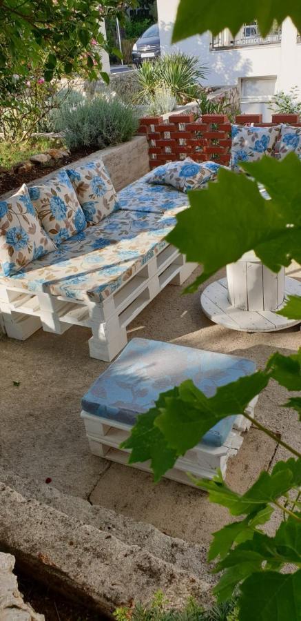 קרק Apartments And Rooms Ivana מראה חיצוני תמונה