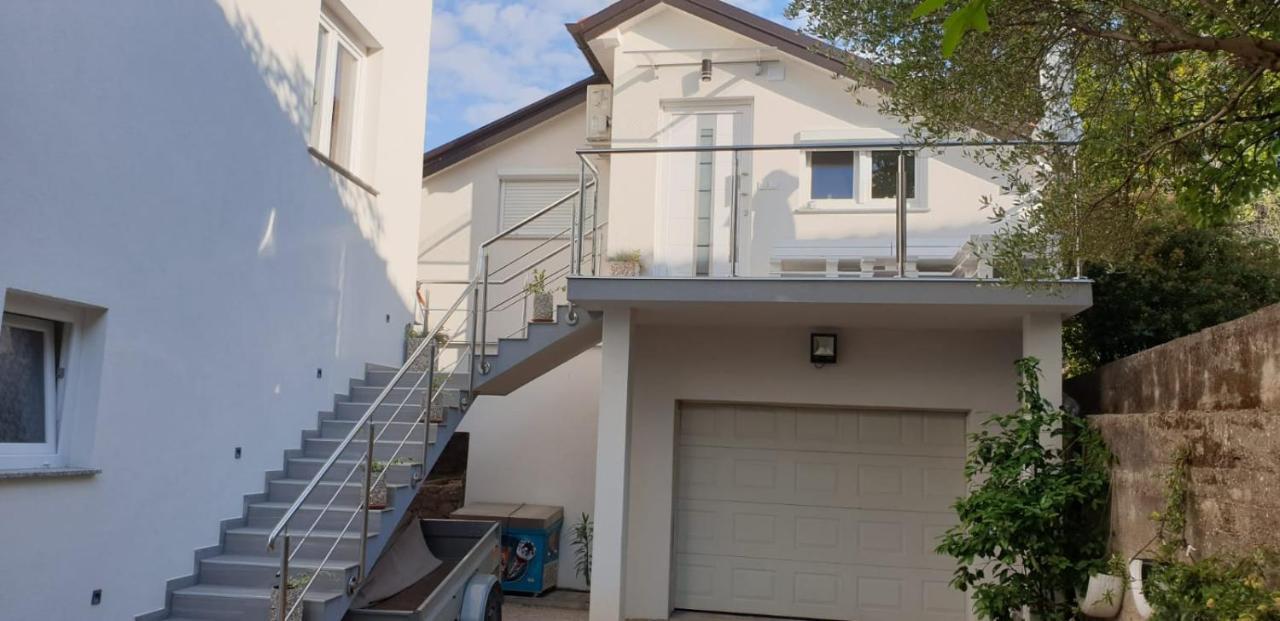 קרק Apartments And Rooms Ivana מראה חיצוני תמונה