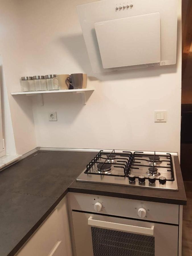 קרק Apartments And Rooms Ivana מראה חיצוני תמונה